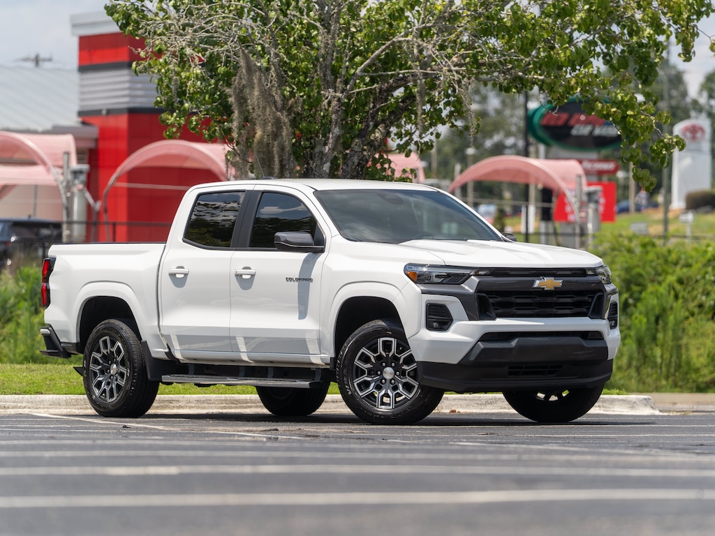 Used 2023 Chevrolet Colorado 2WD LT Pickup