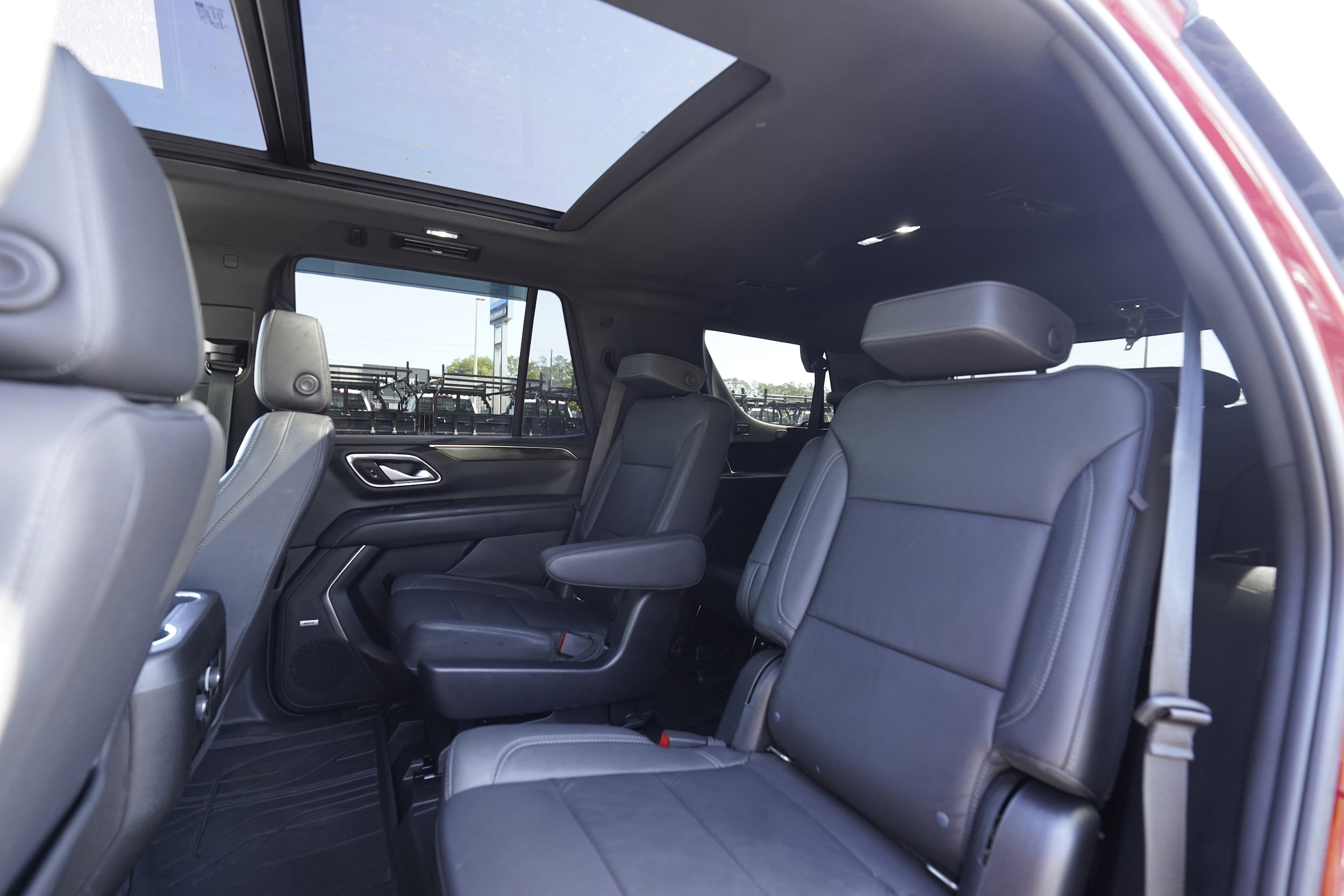 2022 Chevrolet Tahoe LT photo 3