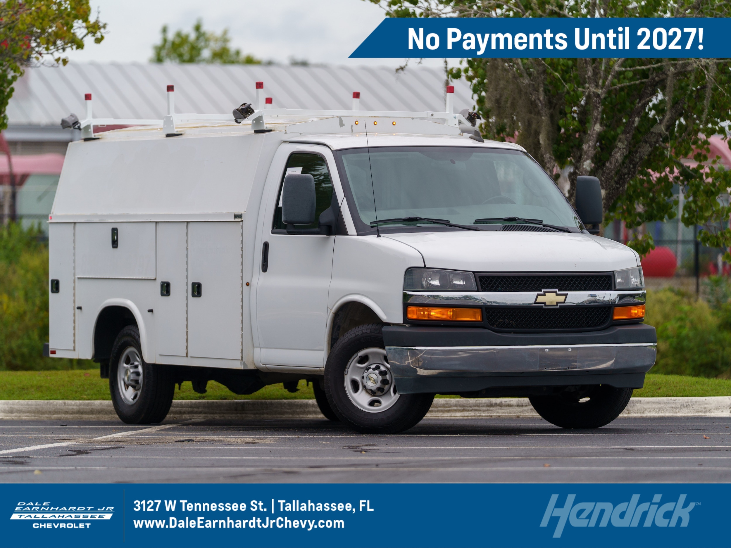 2022 Chevrolet Express Cutaway Base