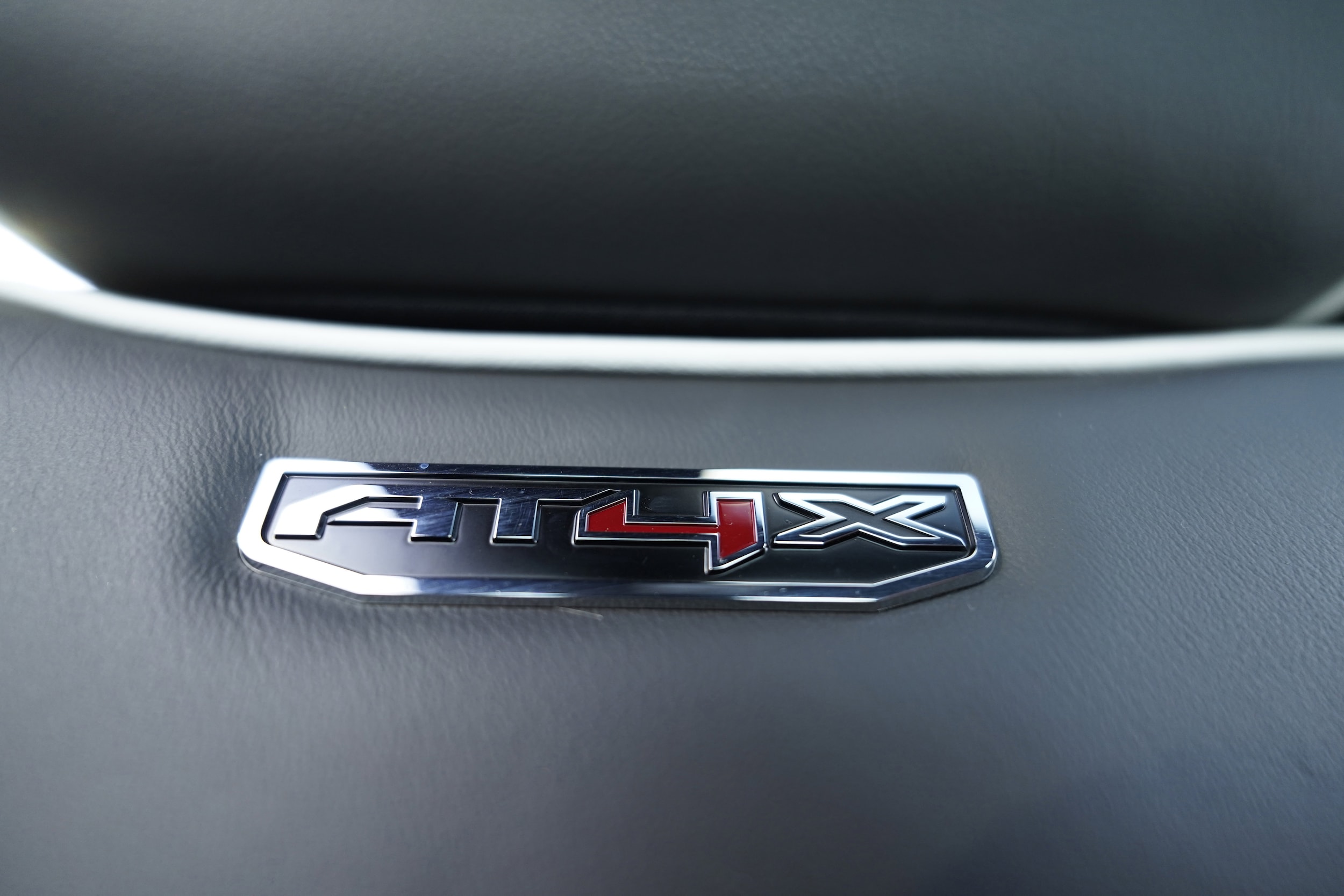 2025 GMC Sierra 2500HD AT4X photo 3