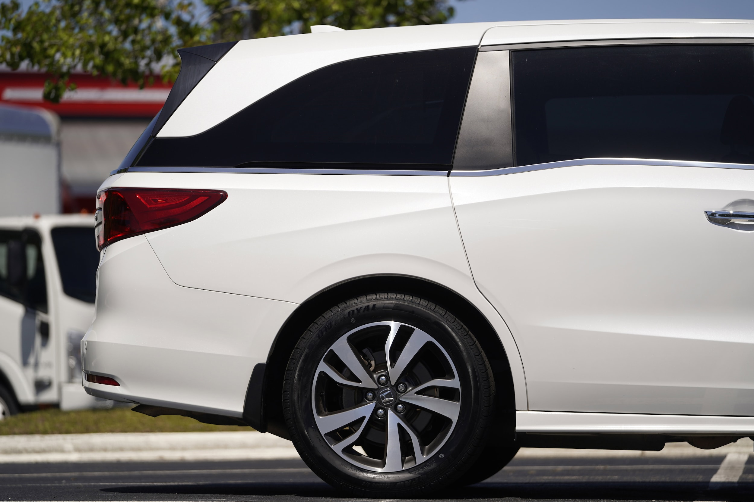2024 Honda Odyssey Touring photo 4