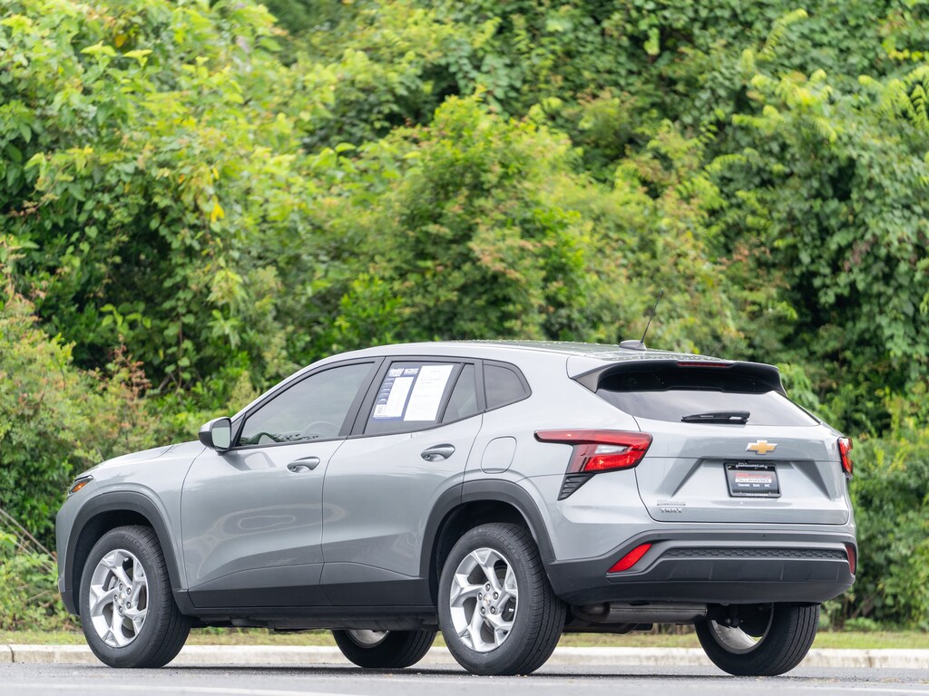 Used 2025 Chevrolet Trax LS SUV