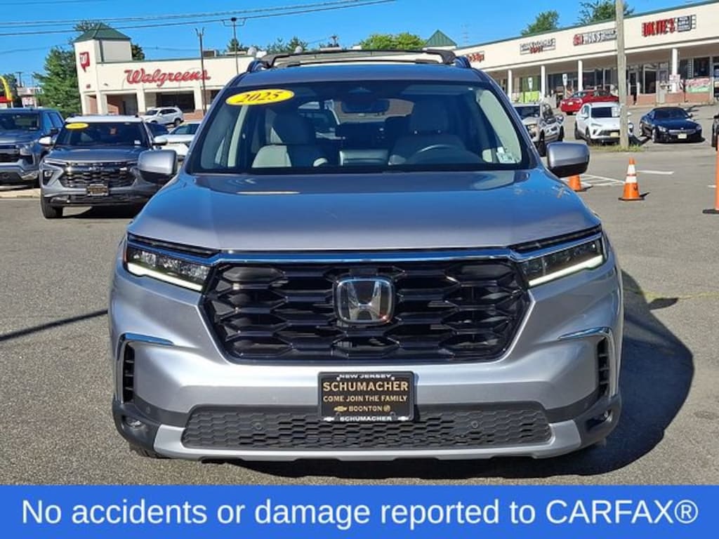 Used 2025 Honda Pilot Touring SUV