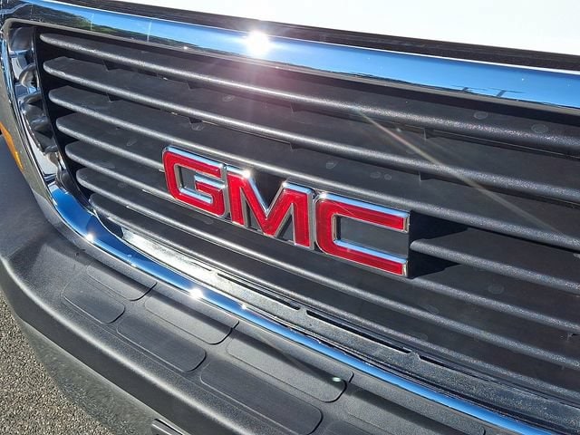 2025 GMC Savana Cargo Work Van - Photo 40