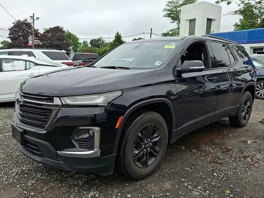 Used 2023 Chevrolet Traverse LT Cloth SUV