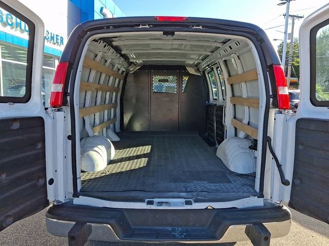 2025 GMC Savana Cargo Work Van - Photo 36