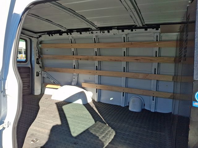 2025 GMC Savana Cargo Work Van - Photo 19