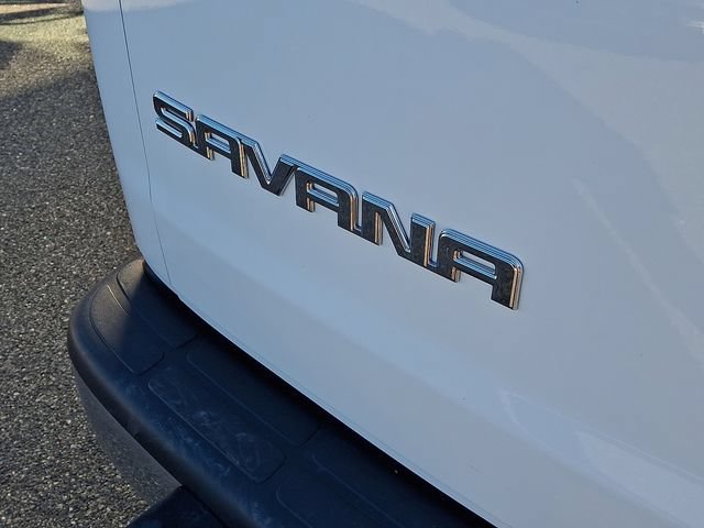 2025 GMC Savana Cargo Work Van - Photo 37
