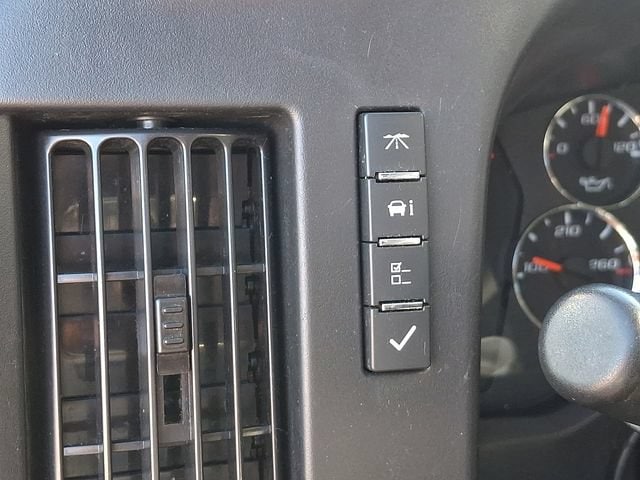2025 GMC Savana Cargo Work Van - Photo 35