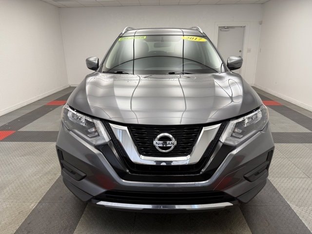 Used 2017 Nissan Rogue S with VIN KNMAT2MT2HP523311 for sale in Kansas City