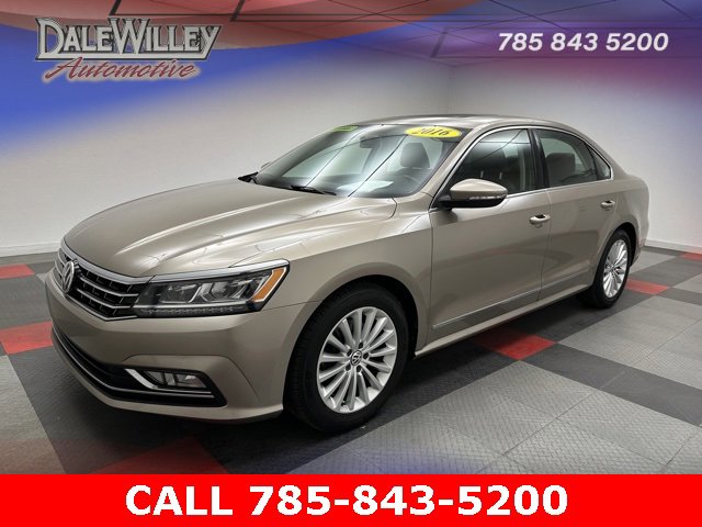 2016 Volkswagen Passat SE photo 3