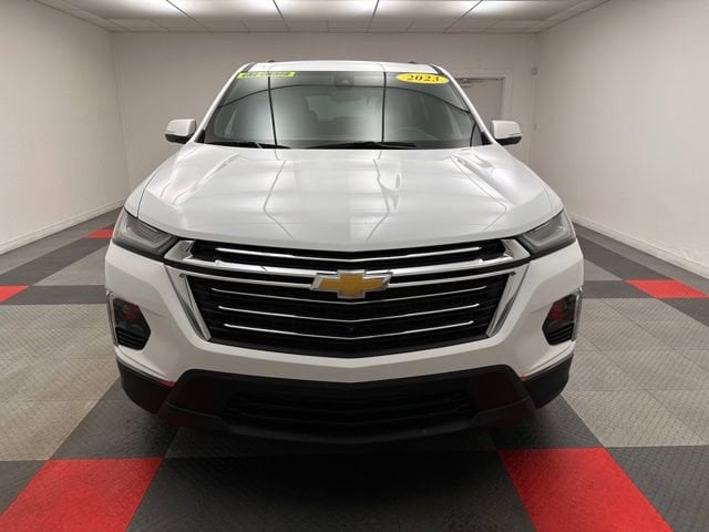 Used 2023 Chevrolet Traverse 3LT with VIN 1GNERHKWXPJ219961 for sale in Kansas City
