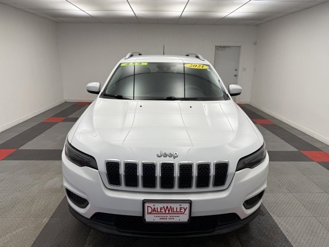 Used 2021 Jeep Cherokee Latitude with VIN 1C4PJMCB7MD230147 for sale in Kansas City