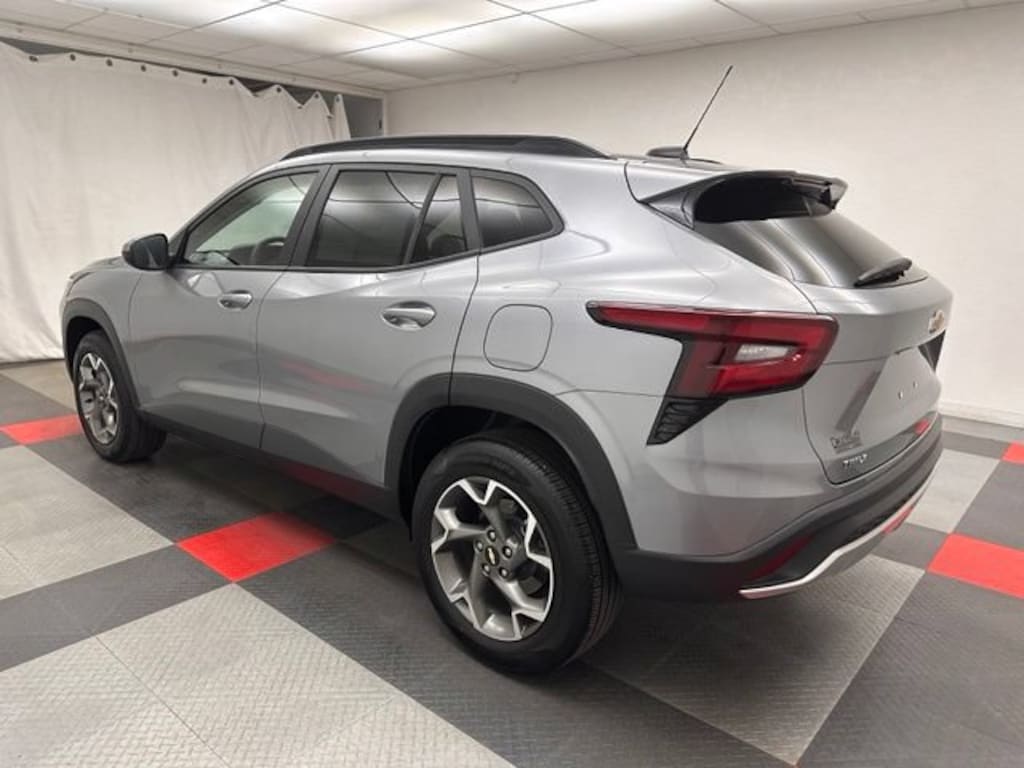 Used 2026 Chevrolet Trax LT SUV