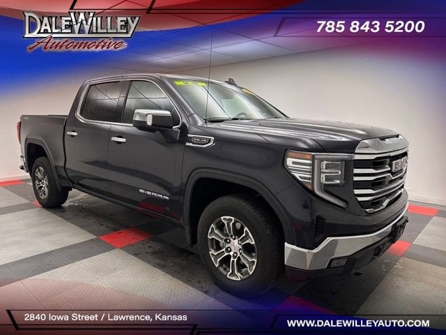 2025 GMC Sierra 4WD Crew Cab Short Box SLT's photo