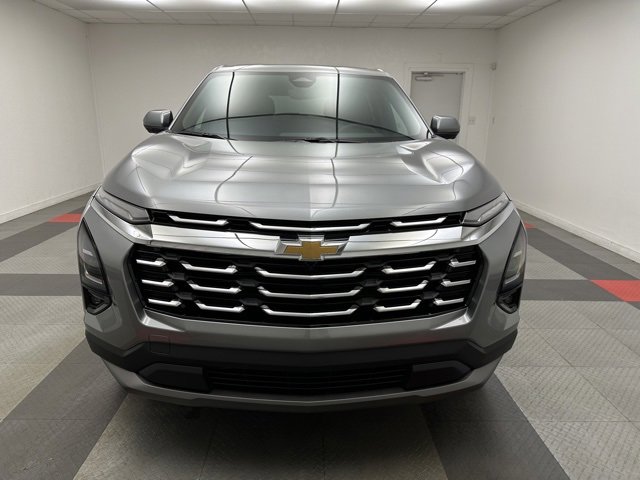 2026 Chevrolet Equinox LT photo 2