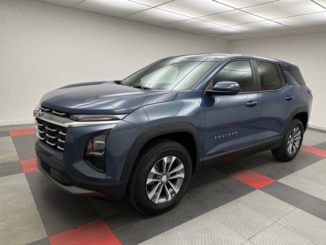 2026 Chevrolet Equinox LT photo 2