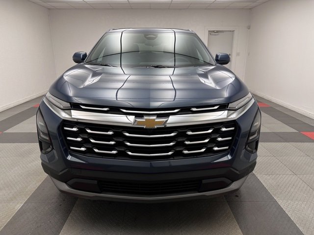 2026 Chevrolet Equinox LT photo 2