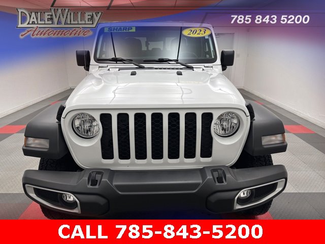Used 2023 Jeep Gladiator Sport S with VIN 1C6HJTAG3PL523462 for sale in Kansas City