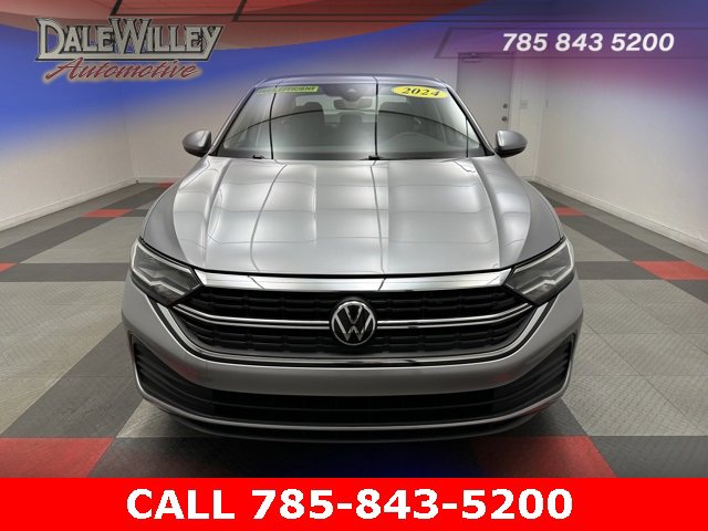 2024 Volkswagen Jetta S photo 2