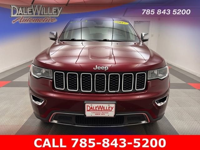 Used 2017 Jeep Grand Cherokee Limited with VIN 1C4RJFBG3HC817992 for sale in Kansas City