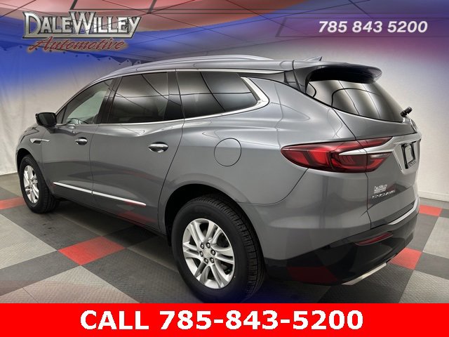 2021 Buick Enclave Essence photo 3