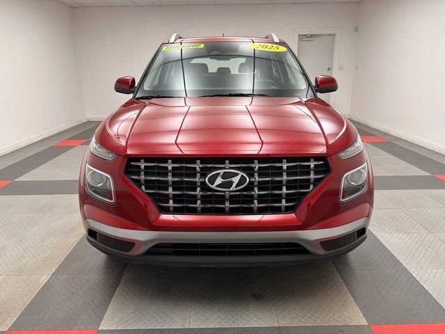 Used 2025 Hyundai Venue SEL with VIN KMHRC8A37SU353963 for sale in Kansas City
