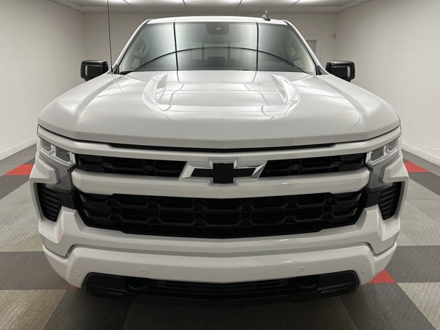 2025 Chevrolet Silverado 1500 RST photo 2