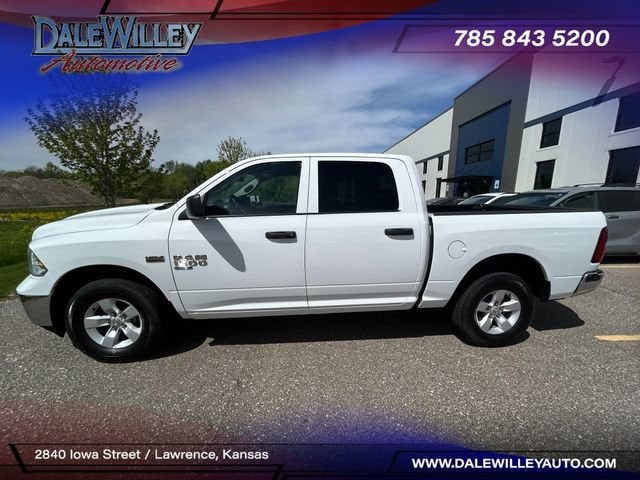2022 RAM 1500 Classic Tradesman 4x4 Crew Cab 5'7's photo