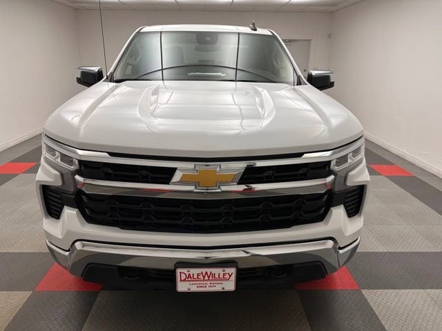 Used 2025 Chevrolet Silverado 1500 LT with VIN 1GCUKDED5SZ110796 for sale in Kansas City