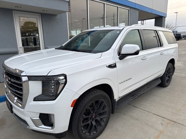 2022 GMC Yukon XL SLT's photo