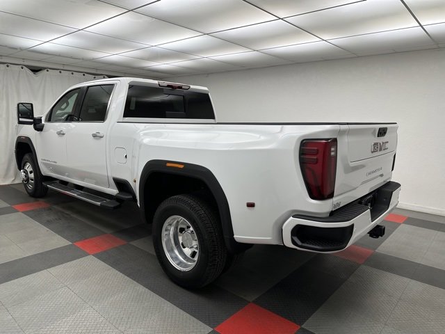 2026 Gmc Sierra 3500 HD Denali photo 4