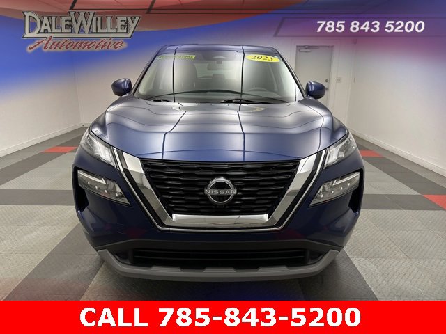 Used 2023 Nissan Rogue SV with VIN JN8BT3BA1PW419803 for sale in Kansas City