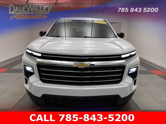 Used 2025 Chevrolet Traverse LT with VIN 1GNEVGRS3SJ143212 for sale in Kansas City