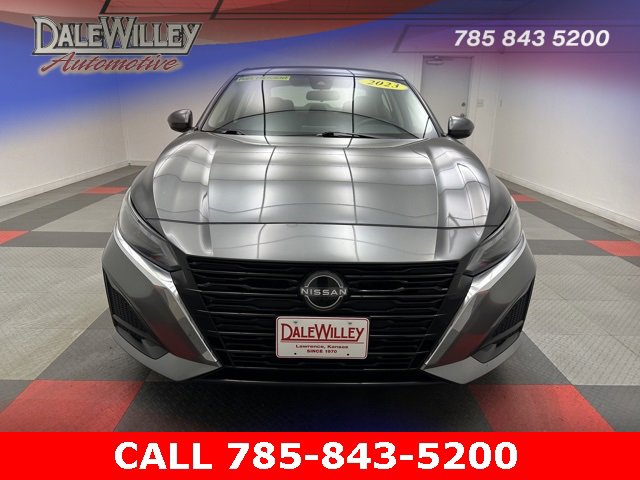 Used 2023 Nissan Altima SV with VIN 1N4BL4DV3PN387286 for sale in Kansas City