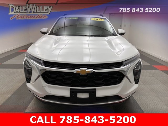 Used 2025 Chevrolet Trax LT with VIN KL77LHEP0SC238066 for sale in Kansas City