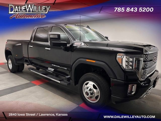 2023 GMC Sierra 4WD Crew Cab Long Box DRW Denali's photo