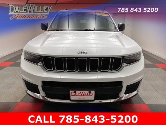 Used 2024 Jeep Grand Cherokee L Laredo with VIN 1C4RJKAG4R8923754 for sale in Kansas City