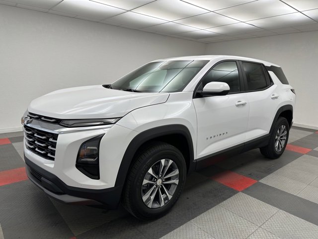 2026 Chevrolet Equinox LT photo 2