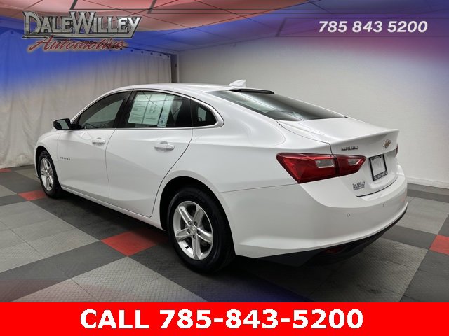 2024 Chevrolet Malibu 1LT photo 4
