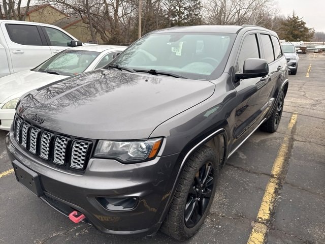 2017 Jeep Grand Cherokee Altitude's photo