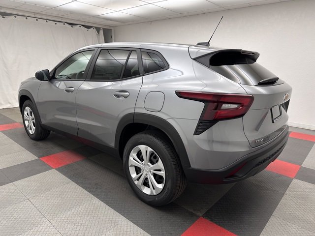 2026 Chevrolet Trax LS photo 4