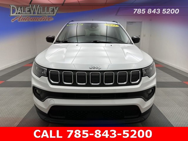 Used 2022 Jeep Compass Latitude with VIN 3C4NJDBB5NT210015 for sale in Kansas City