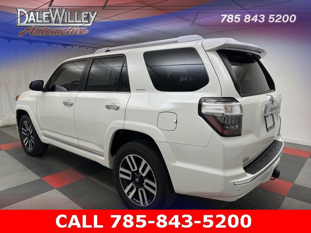 2018 Toyota 4Runner SR5 photo 4