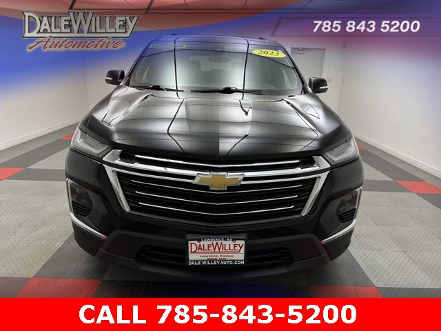 Used 2023 Chevrolet Traverse 3LT with VIN 1GNEVHKW6PJ167711 for sale in Kansas City