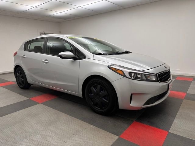2017 Kia Forte5 LX
