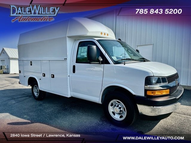 2025 Chevrolet Express Cutaway 3500 1WT