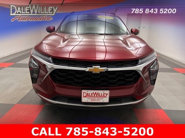 Used 2025 Chevrolet Trax LT with VIN KL77LHEP5SC232599 for sale in Kansas City