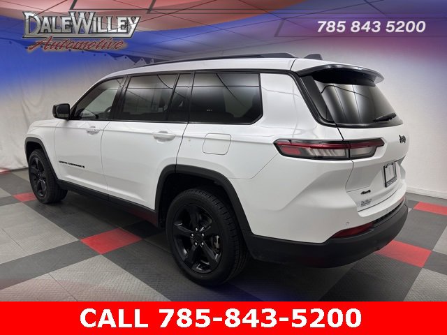 2023 Jeep Grand Cherokee Altitude photo 4