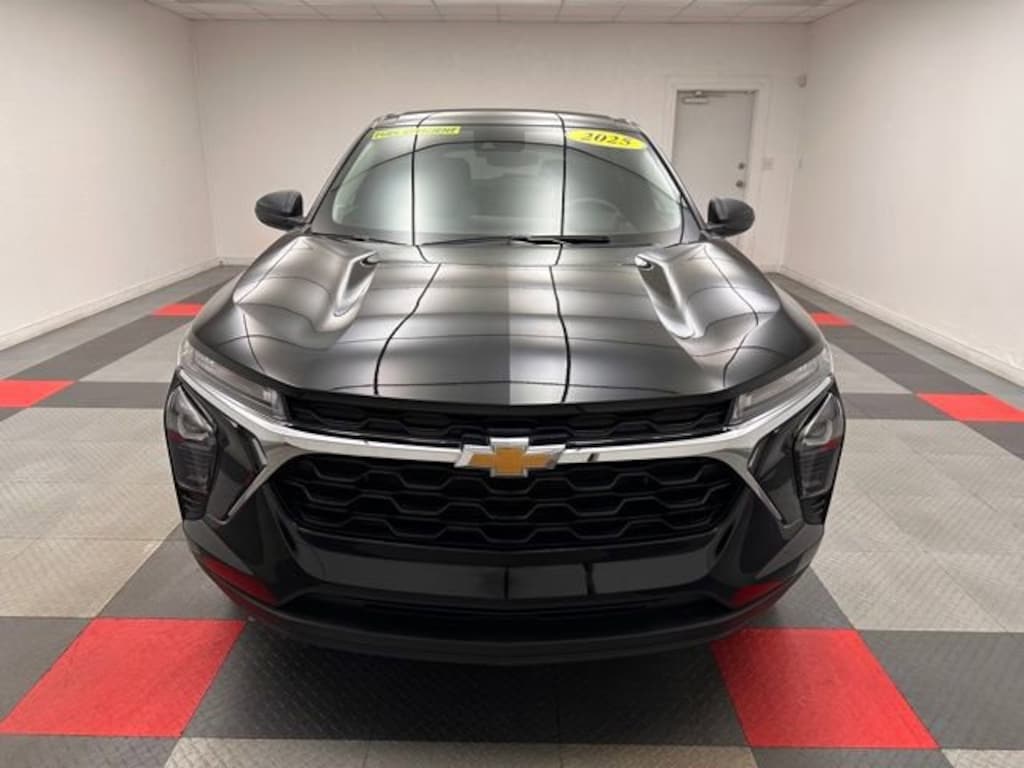 Used 2025 Chevrolet Trax LS SUV